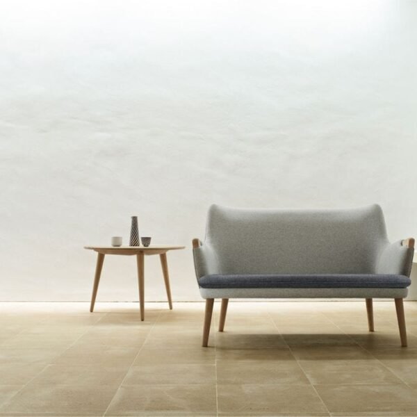 CH72 Sofa Frame Oiled Walnut Upholstered in Hallingdal 180